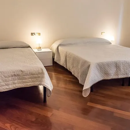 Mia House Garden - Macerata, Porzione Di Con Piscina