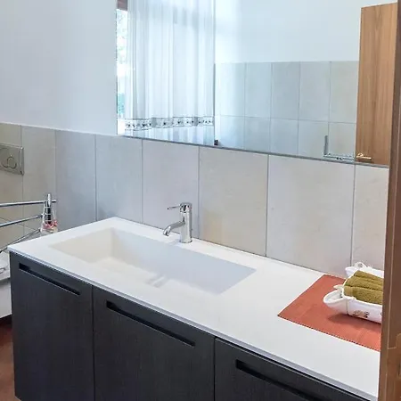 Mia House Garden - Macerata, Porzione Di Con Piscina *