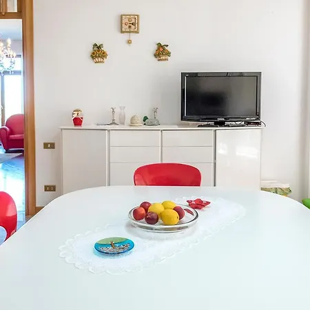 Mia House Garden - Macerata, Porzione Di Con Piscina